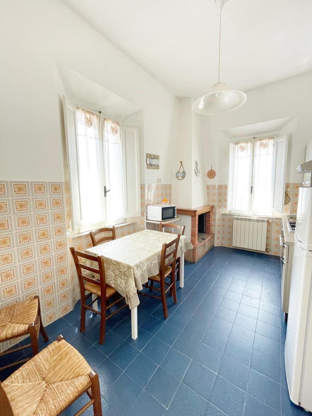 Appartement Villino Mirella A Marina Di Cecina By Zoom In Earth Extérieur photo
